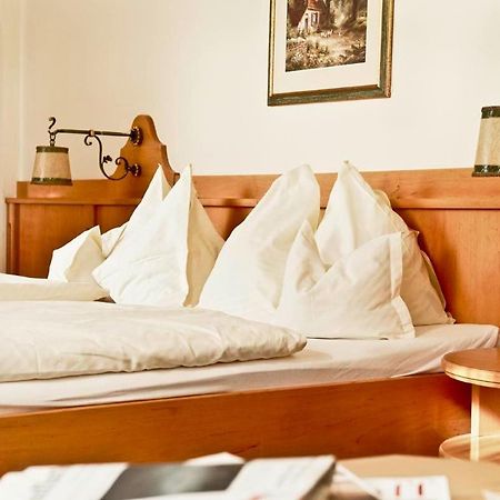 Hotel Lindner Vocklabruck Bagian luar foto