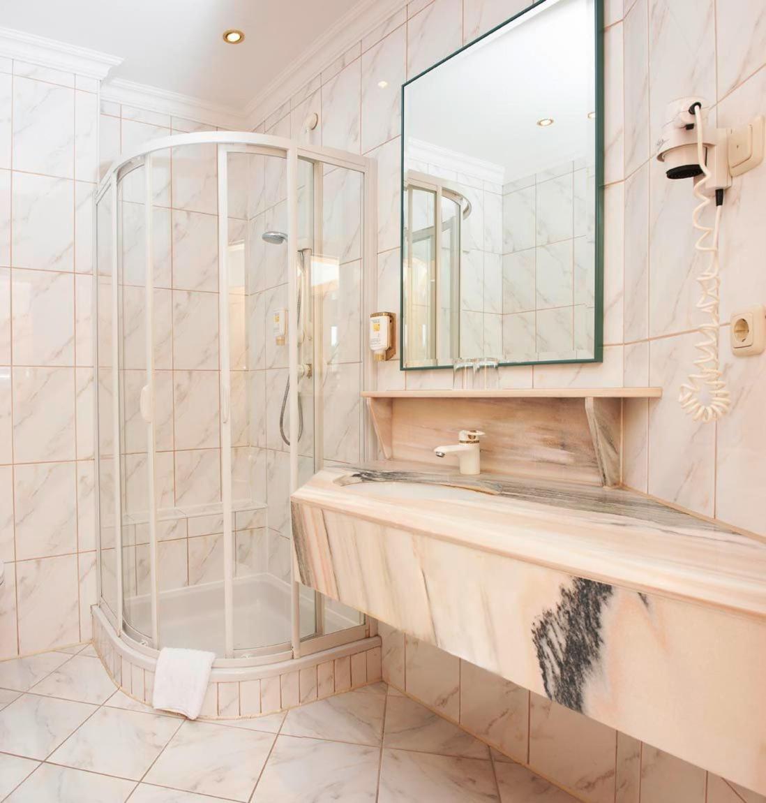 Hotel Lindner Vocklabruck Bagian luar foto