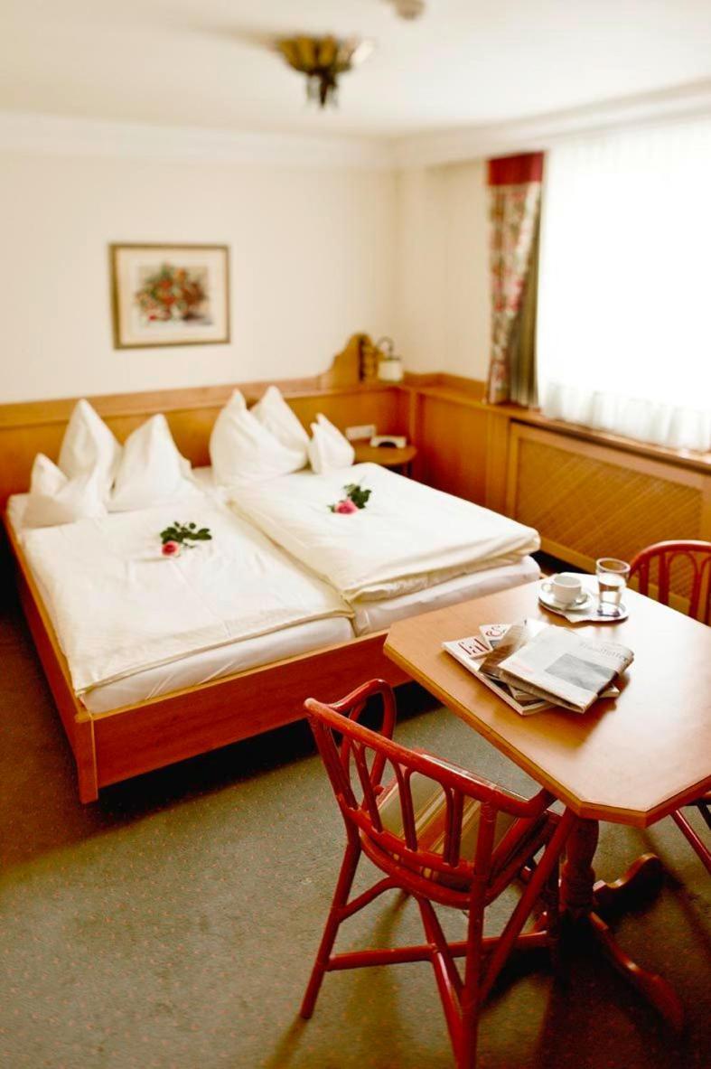 Hotel Lindner Vocklabruck Bagian luar foto
