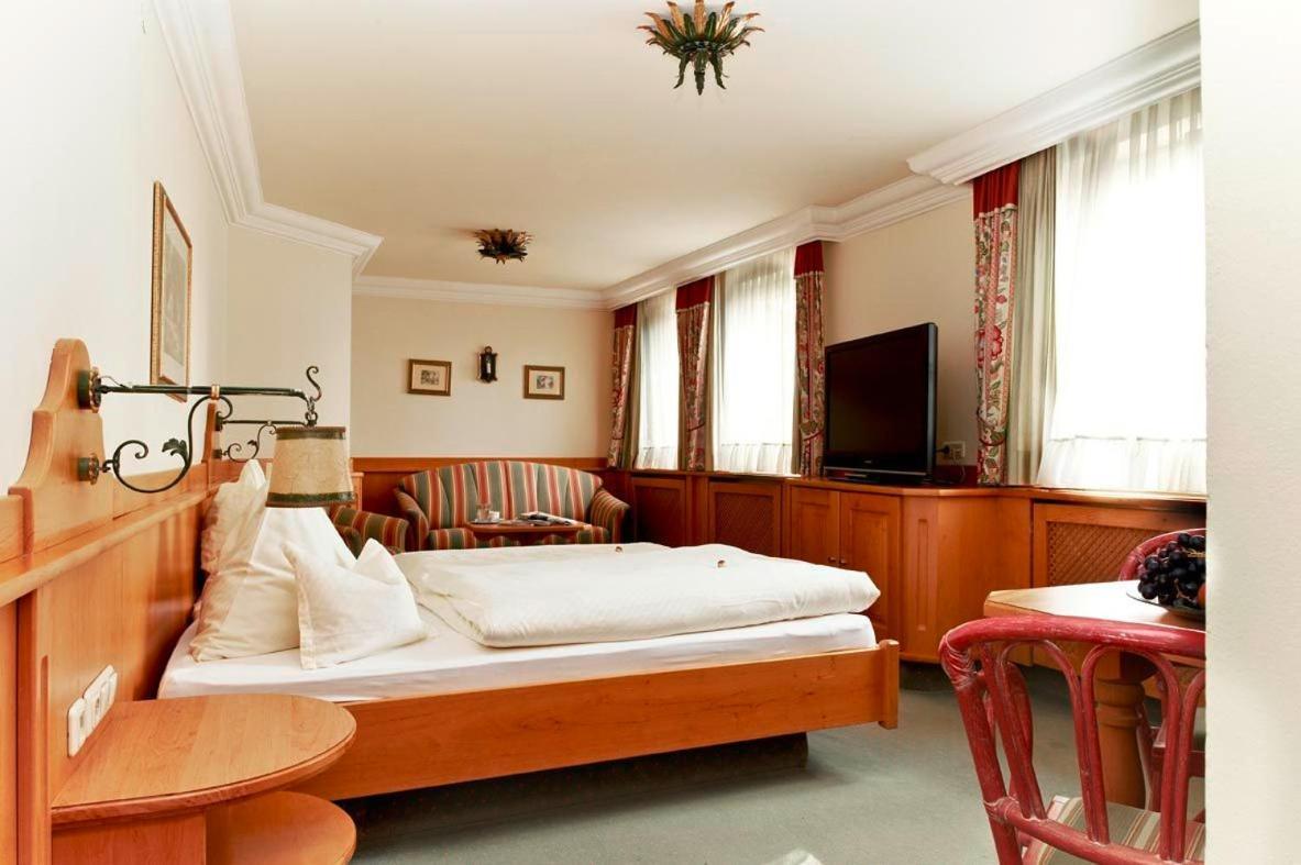 Hotel Lindner Vocklabruck Bagian luar foto